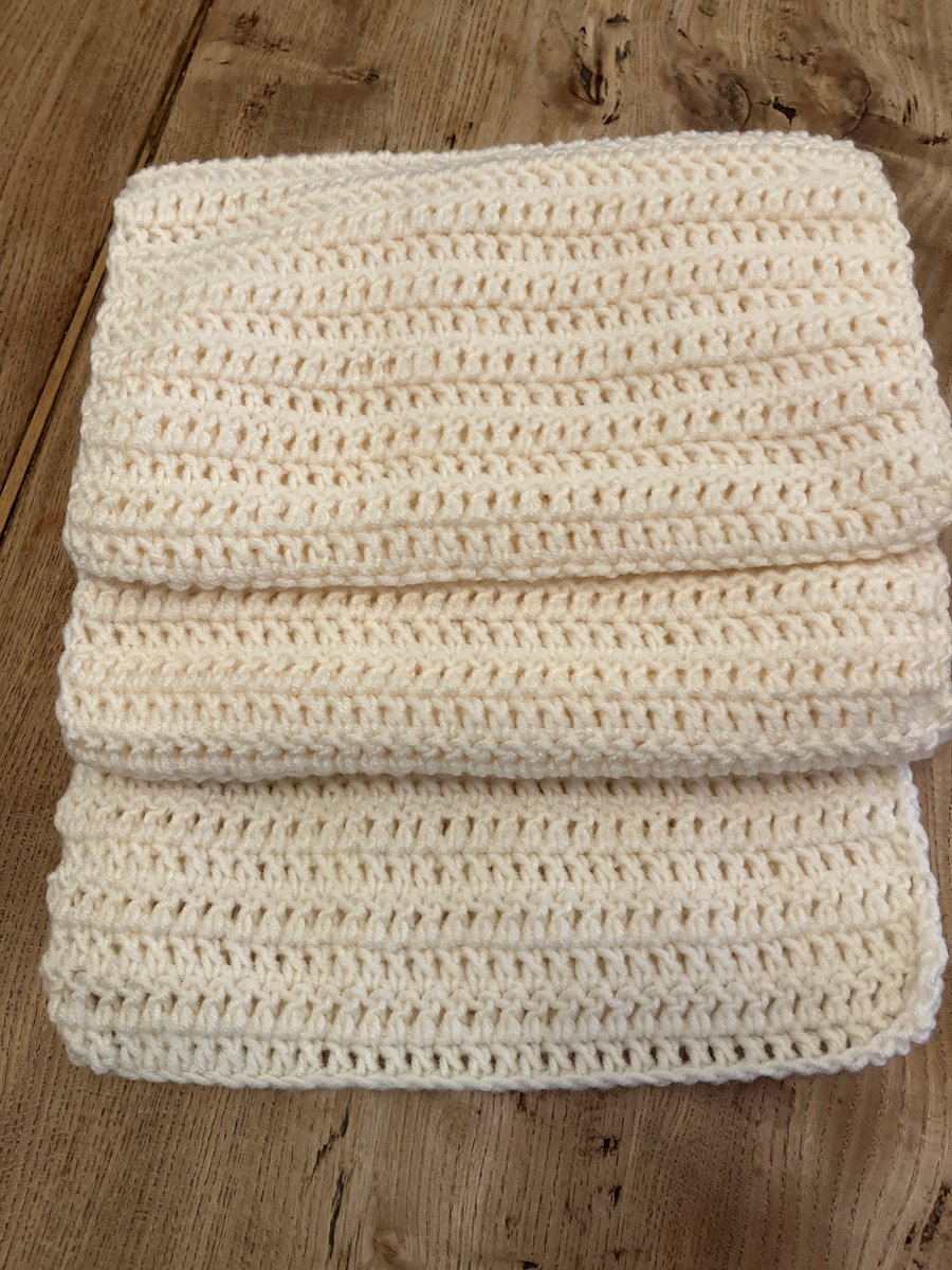 Crochet Scarf in recycled yarn