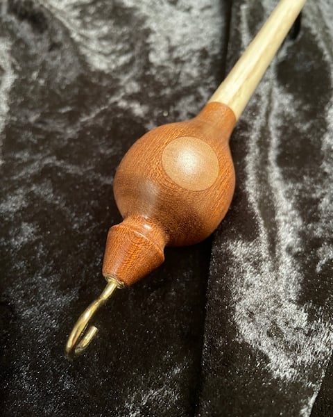 Drop spindle