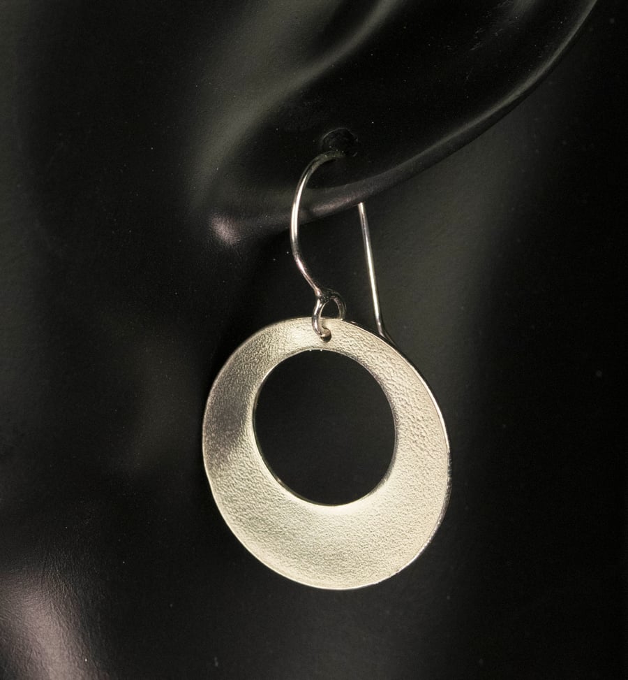 Silver Off-set Single Disc Drop Earring