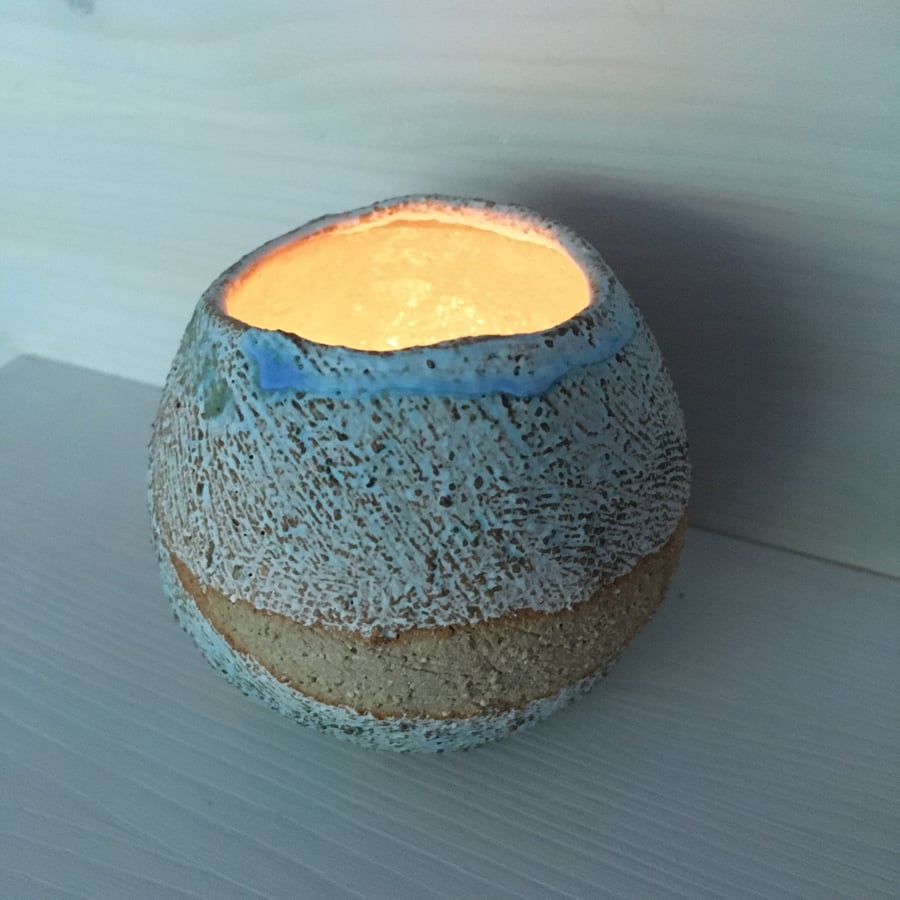 Small Pebble Candle Holder 