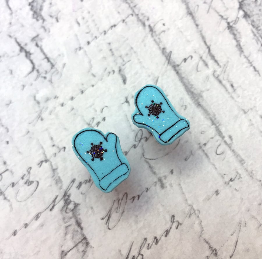 Winter blue snowflake mittens stud earrings - Imperfect