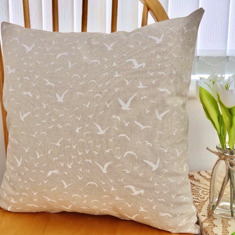Cushion: Seagulls design, Double Sided with pad and zip fastening 