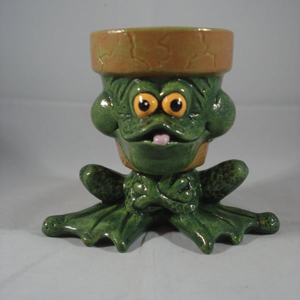 Ceramic Very Small Green Frog Toad Animal Plant  Pot Candle Tealight Holder.