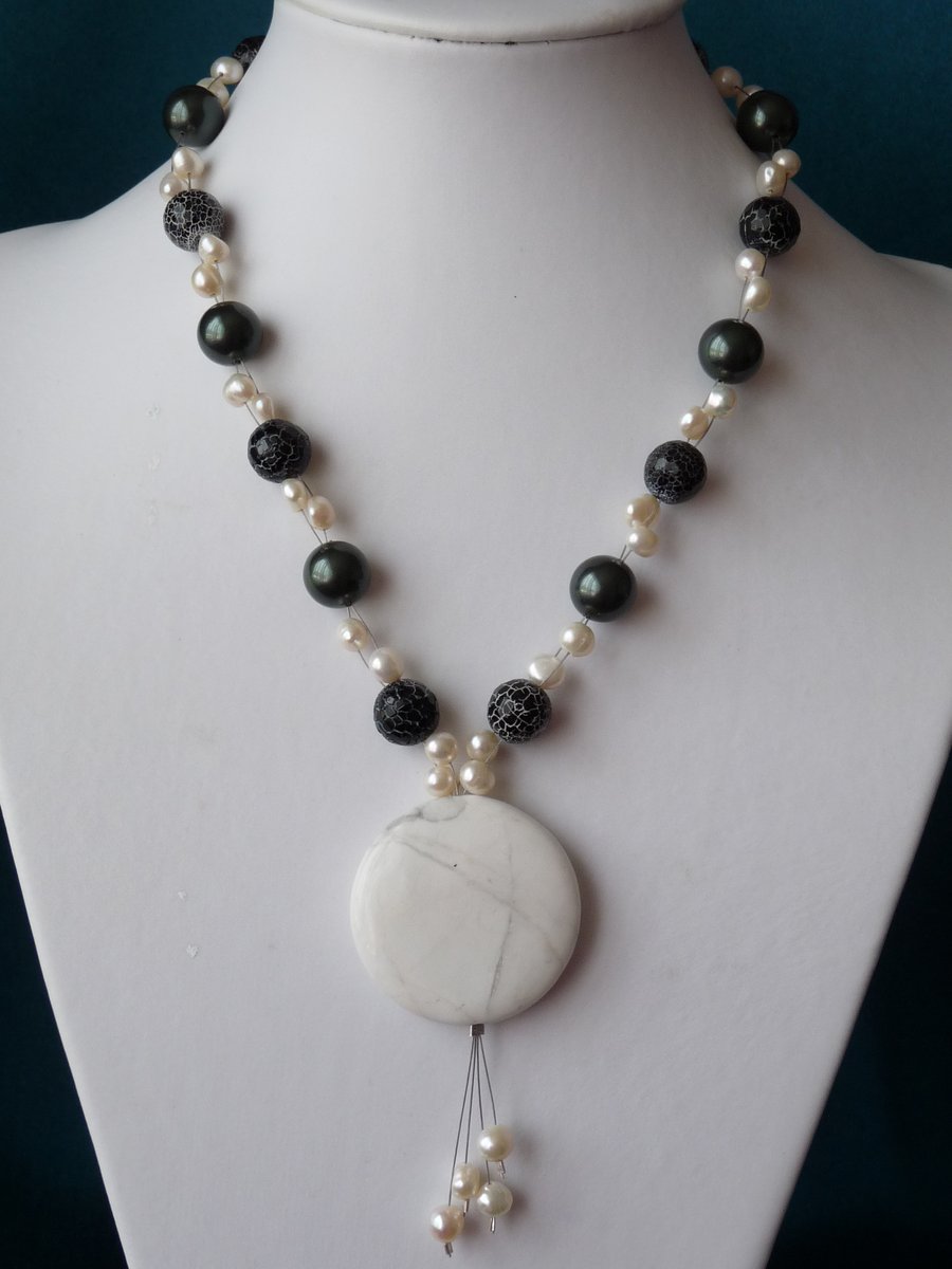 Black Agate, Freshwater Pearl & Howlite Pendant Necklace  - Genuine Gemstone 
