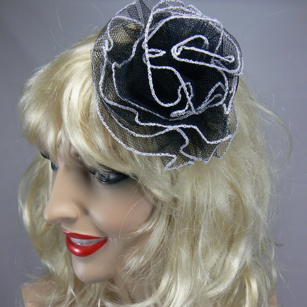 Black net hair comb edged in white 