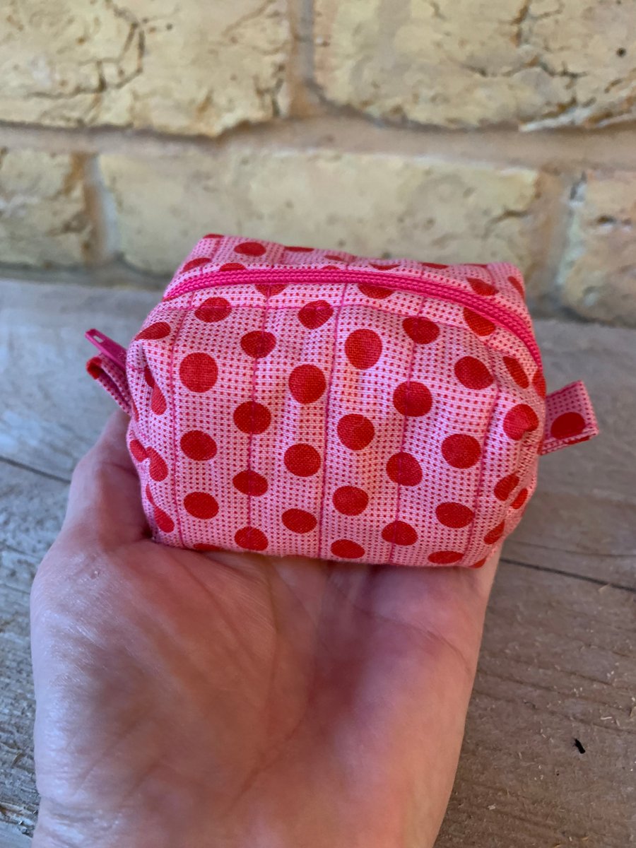 Mini box shape bag