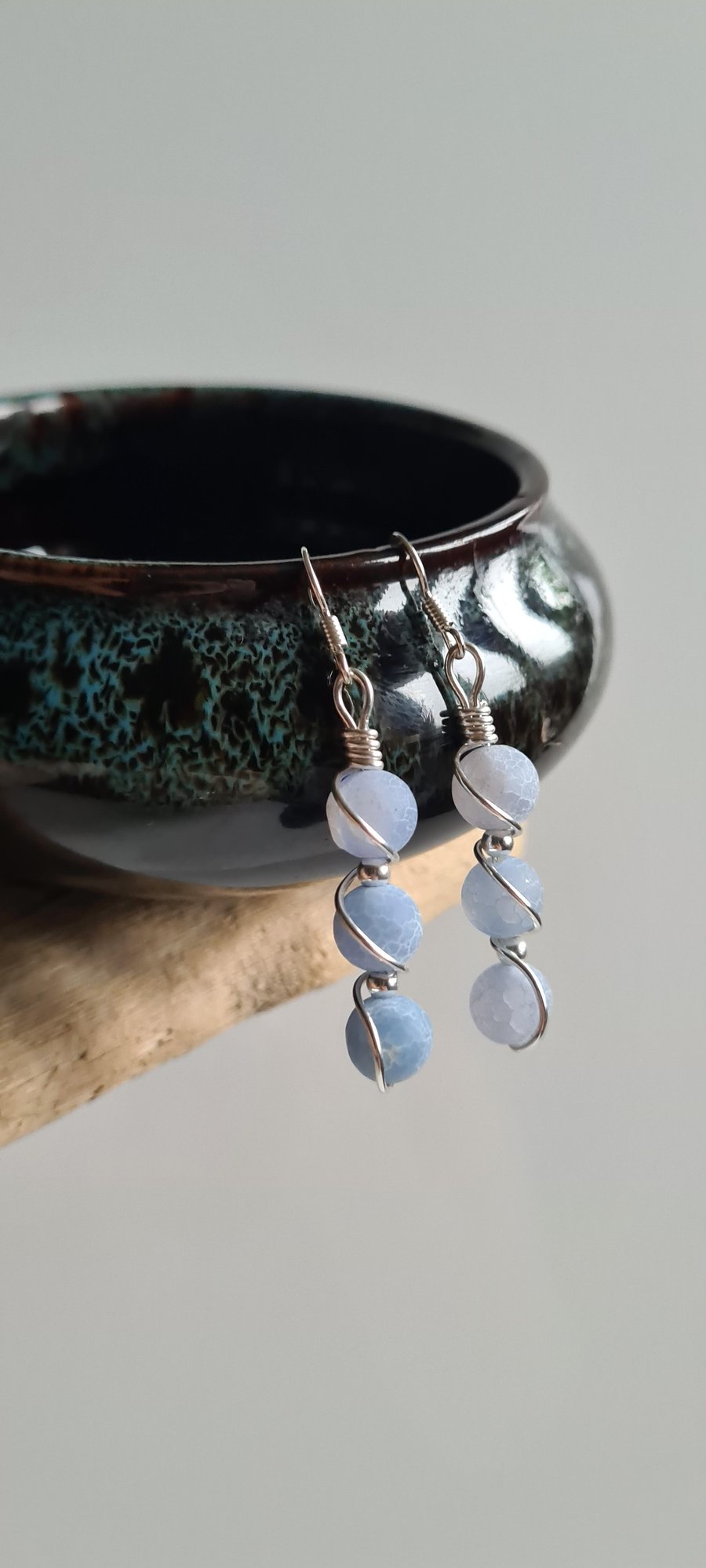 Handmade 925 Silver & Light Blue Crackled Agate Drop Dangle Earrings Gift Boxed 