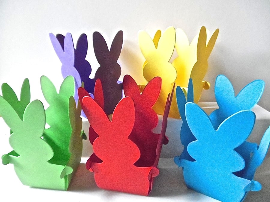 10 Bright Easter  BUNNY baskets