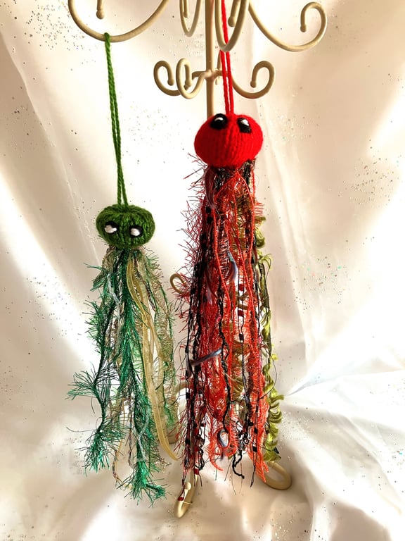 2 happy sparkly Christmas jellyfish
