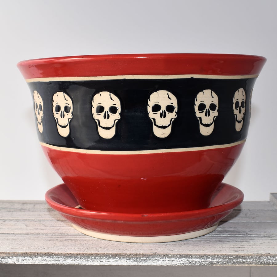 A93 Skulls plant pot in black and scarlet (Free UK postage)