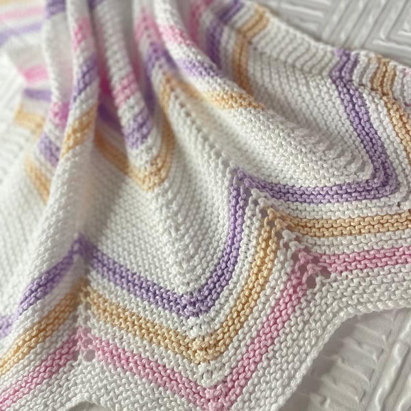 Summer pastels. Hand knitted baby blanket in 100% cotton. 