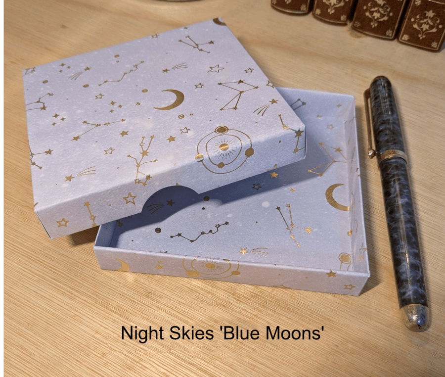 A handmade, ultra-thin gift box - Night Skies 'Blue Moons'