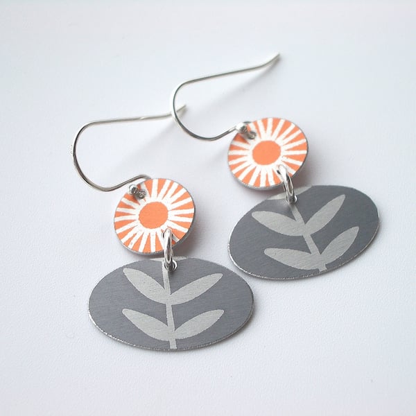 Flower earrings in orange and grey