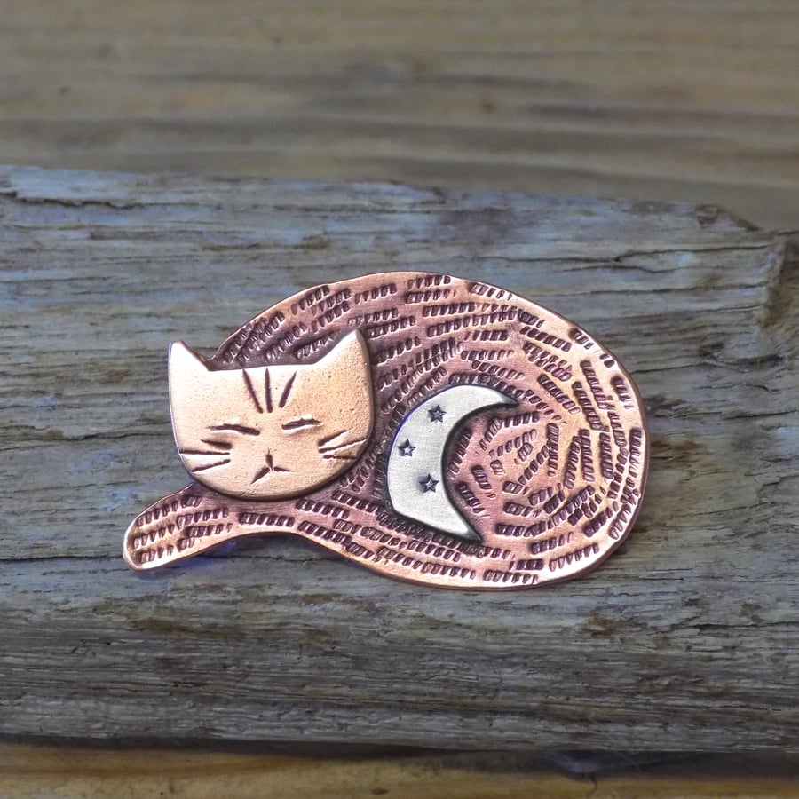 Copper and silver sleeping cat mixed metals brooch