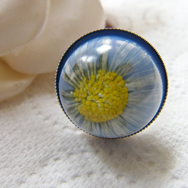 Real Daisy Flower Ring Nature Specimen Wearable Art - Daisy - One Size