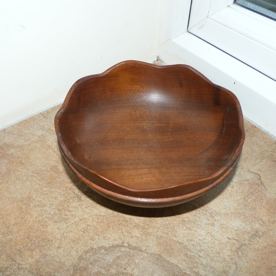 Walnut side bowl
