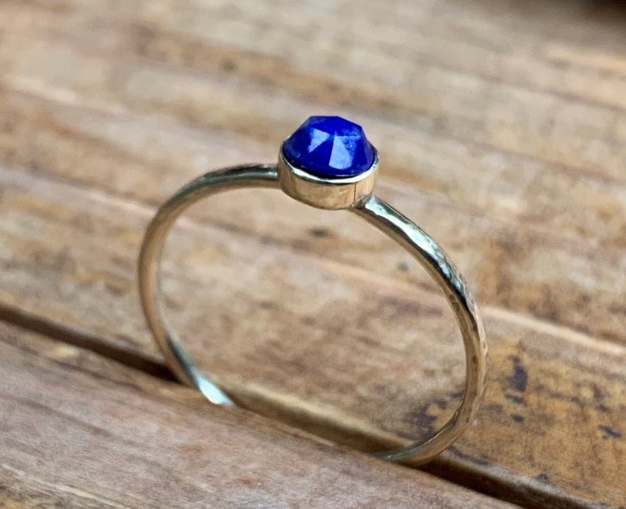 Handmade Ring in Solid 9ct Gold, set with Lapis Lazuli Gemstone