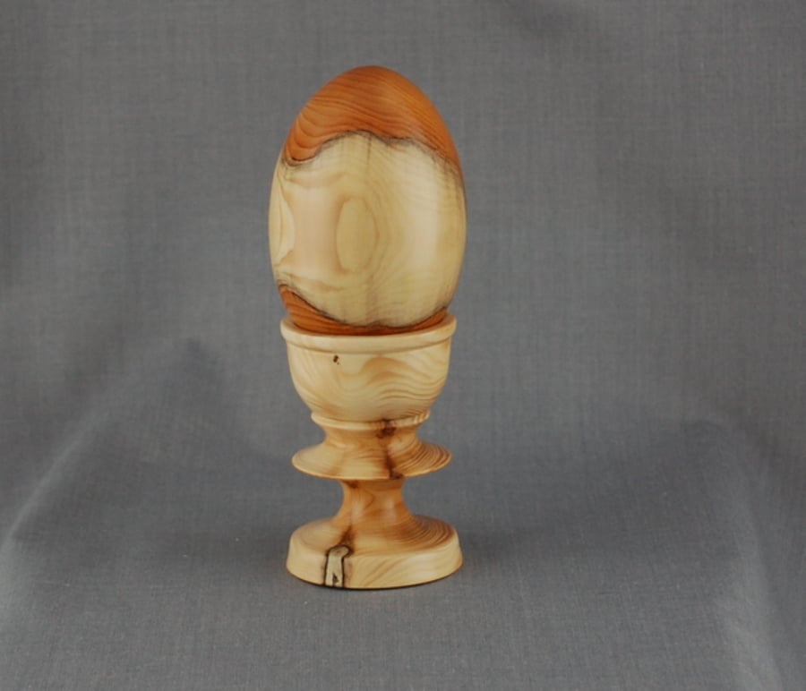 Collector’s Egg on a Stand