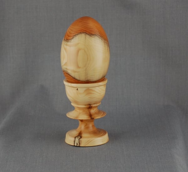 Collector’s Egg on a Stand