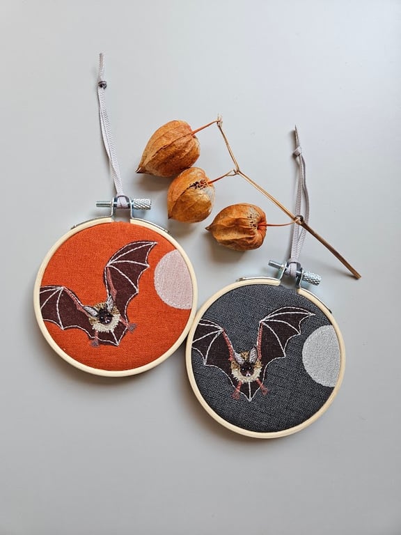 Handmade fabric Bat Halloween decorations, mini hoop, hanging