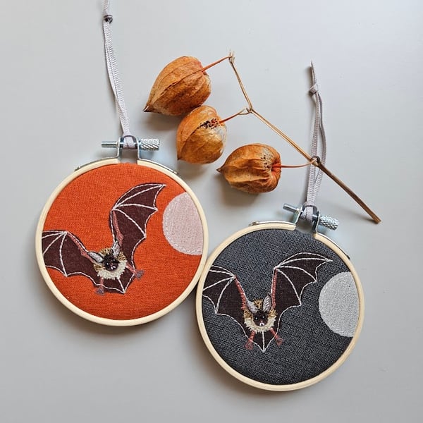 Handmade fabric Bat Halloween decorations, mini hoop, hanging