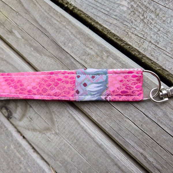 Handy wrist lanyard