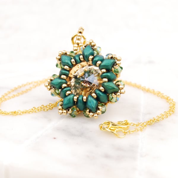 Crystal pendant in emerald green and gold, Handmade beaded necklace