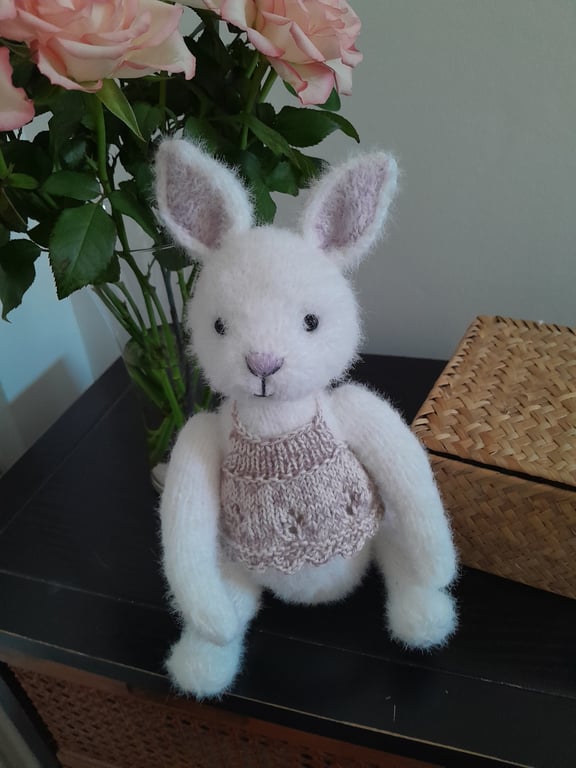 White Bunny, Knitted Bunny Rabbit 