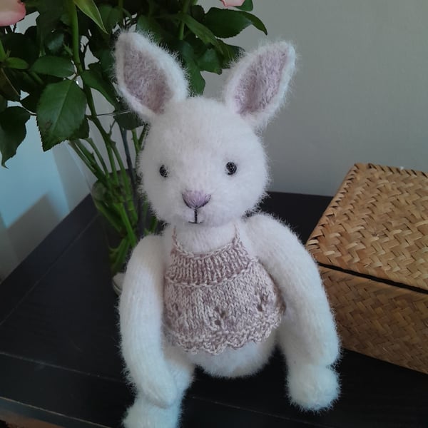 White Bunny, Knitted Bunny Rabbit 