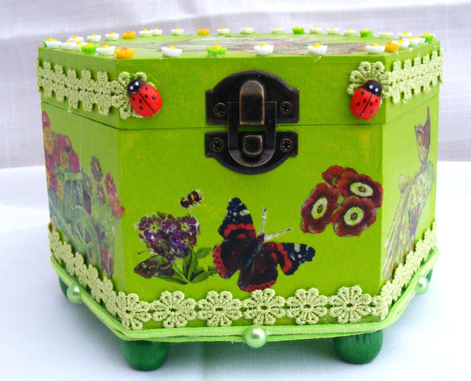 Lime green gardeners keepsake box.