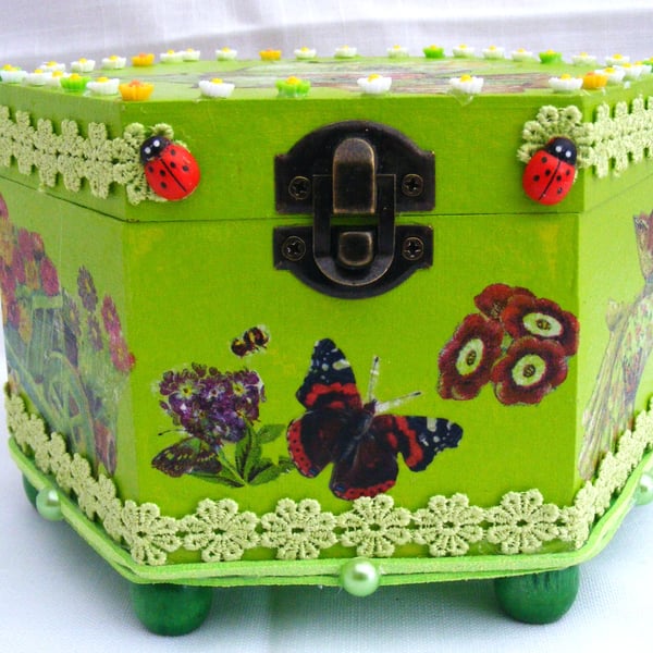 Lime green gardeners keepsake box.