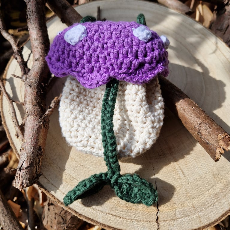 Purple mushroom coin pouch, Trinket pouch, Mushroom gift, Crochet purse