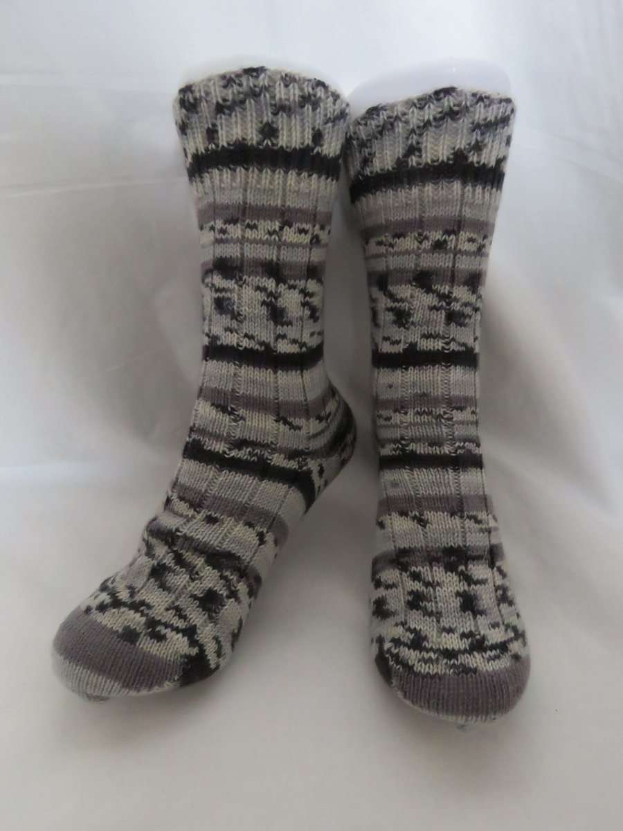 Hand-cranked Knitted Ribbed Wool Socks Size 4 to 5