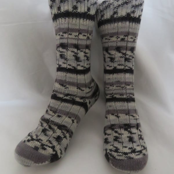 Hand-cranked Knitted Ribbed Wool Socks Size 4 to 5
