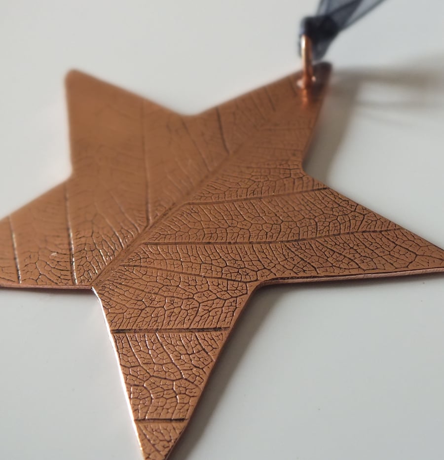 Leaf texture copper stars