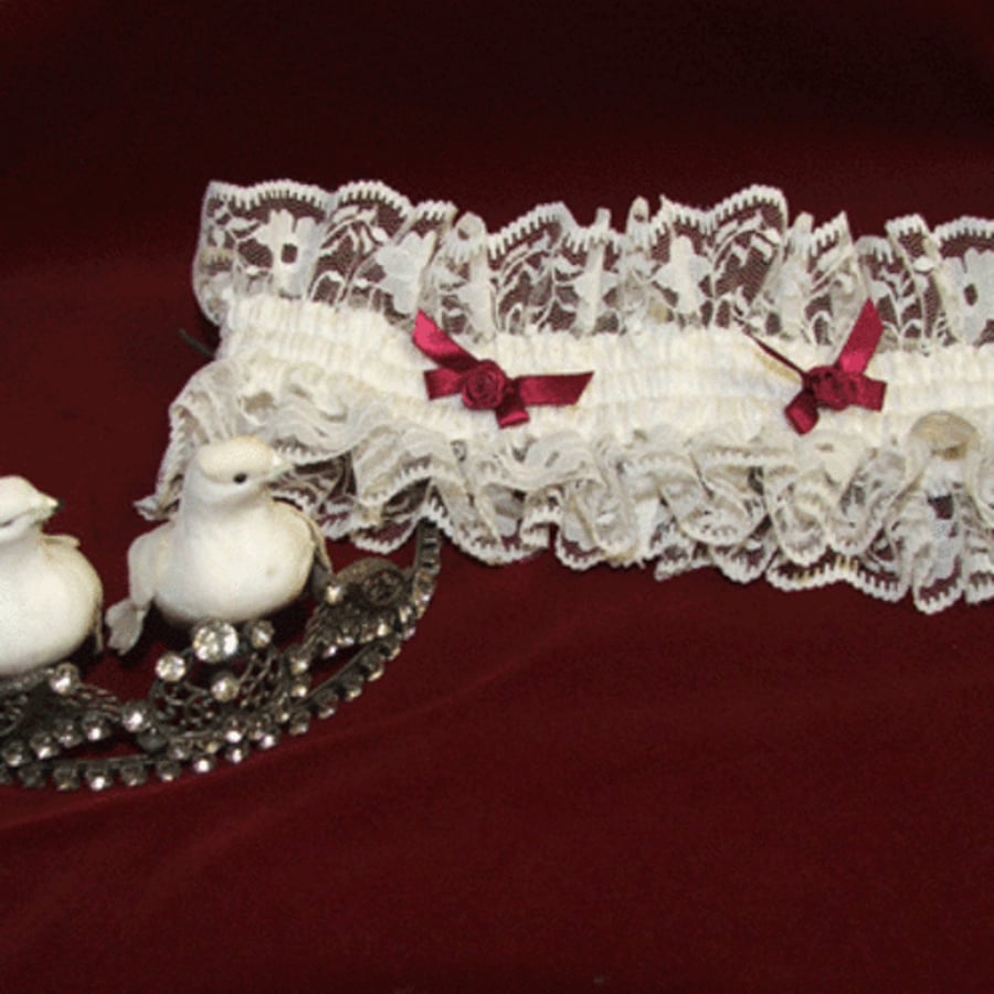 Bridal Garter in lace and silk