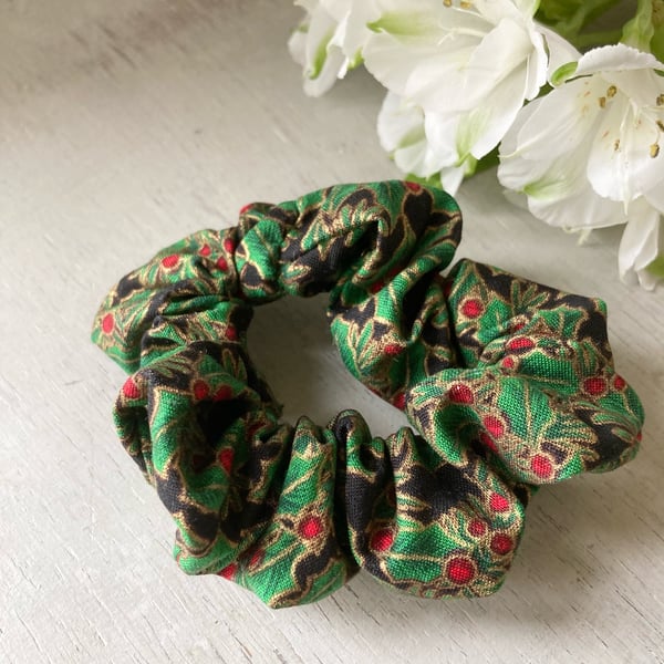 Festive fabric hair scrunchie