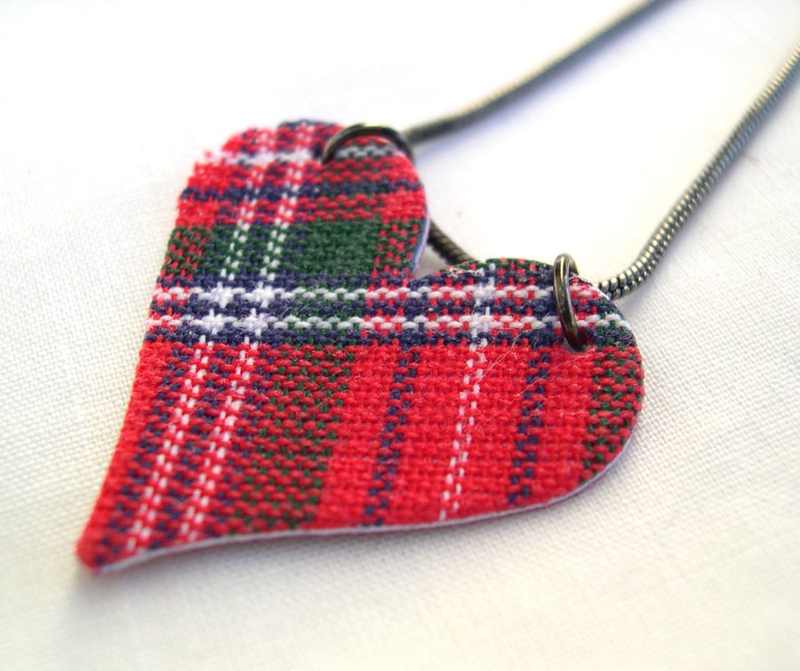 Hardened Fabric Red Scottish Clan Tartan Heart Floral Necklace