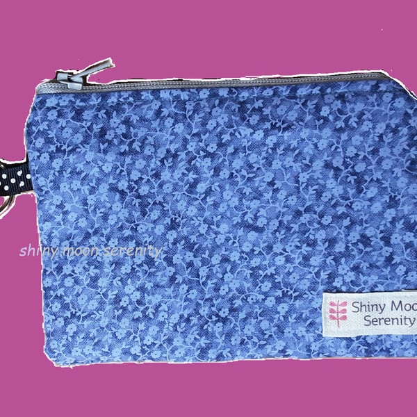 Pouch Blue with small Flower Print