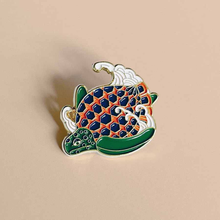 TOMORROW MYTH - Green Sea Turtle Pins