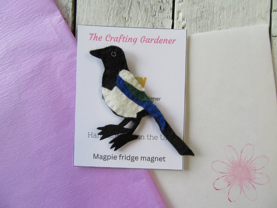 Magpie fridge magnet, bird magnets