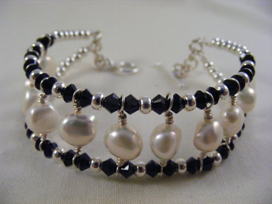 Freshwater Pearl and Jet Crystal Bracelet.
