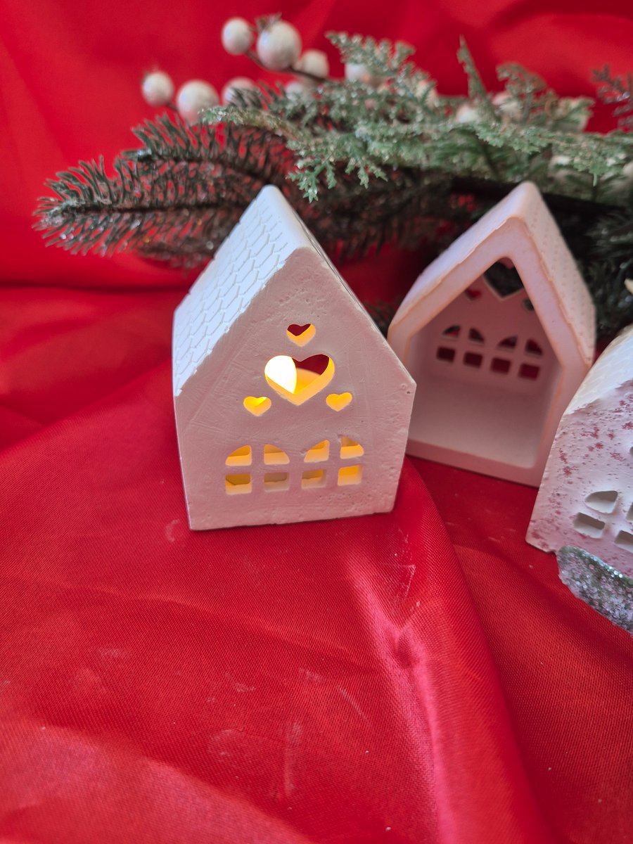 CHRISTMAS TEALIGHT HOUSE