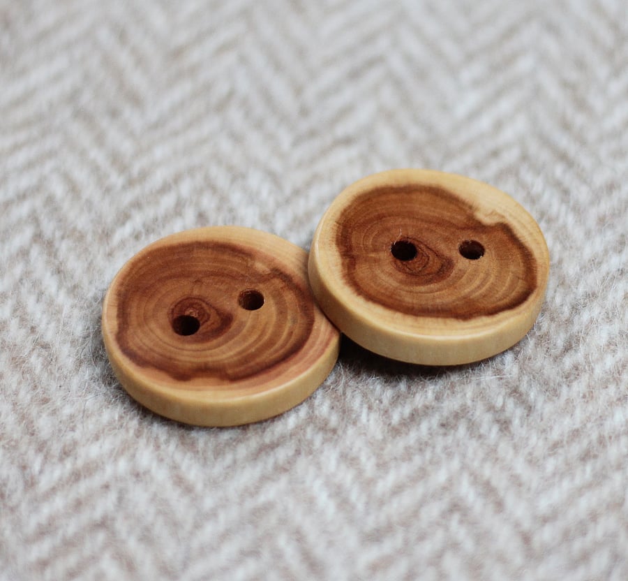 Buttons x2, wooden handcrafted, all natural