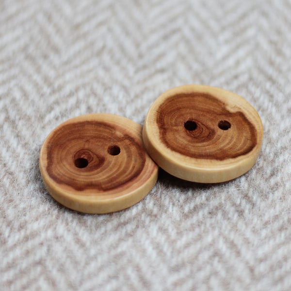 Buttons x2, wooden handcrafted, all natural
