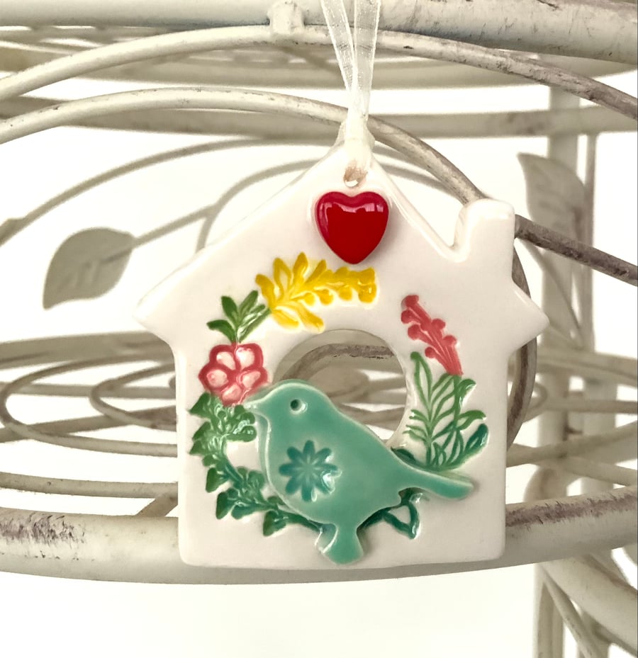 Small Ceramic bird house decoration with pottery bird 
