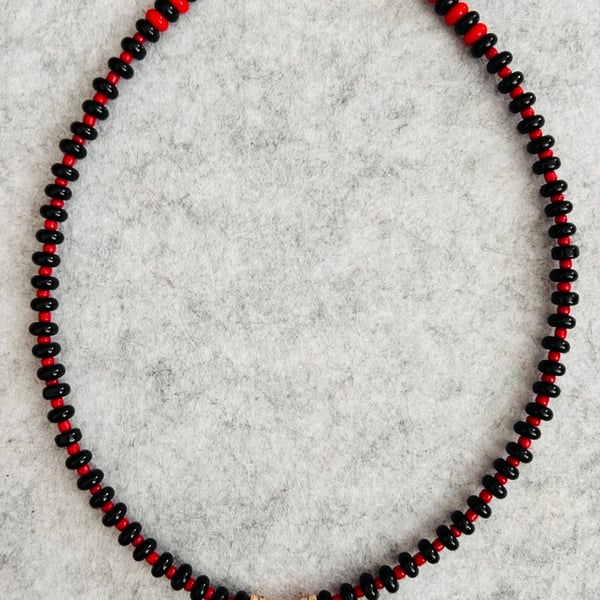 Red, Black & a Little Bit of Beachy Fun necklace