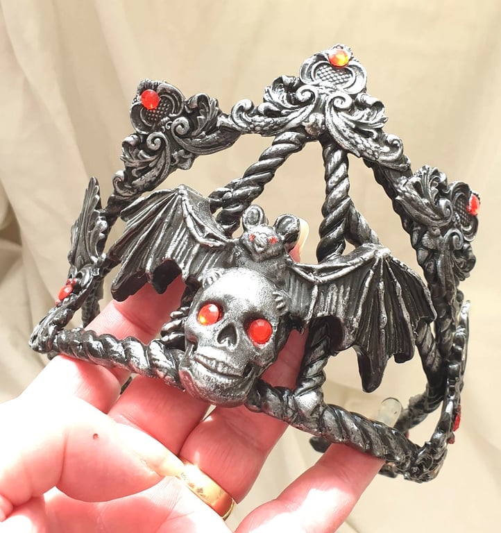 gothic Wiccan Pagan Black Skull Crown Tiara Dark Queen Headpiece Witchy Brida 