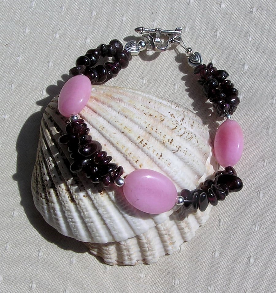 Rose Quartz & Red Garnet Crystal Gemstone Bracelet "Barbera"