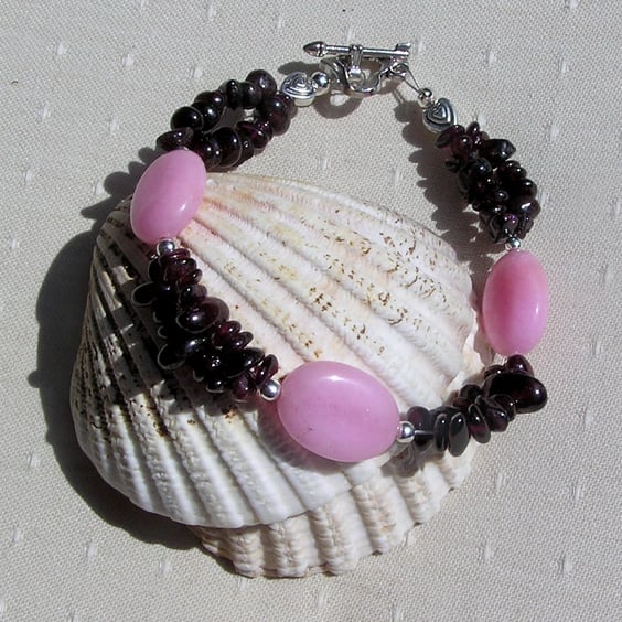Rose Quartz & Red Garnet Beaded Crystal Gemstone Bracelet "Barbera"